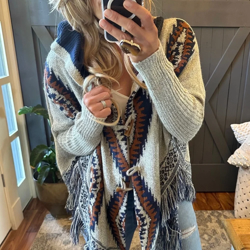 New Grey Toggle Hooded Cardigan Sweater Western Aztec Fringe - Picture 6 of 7